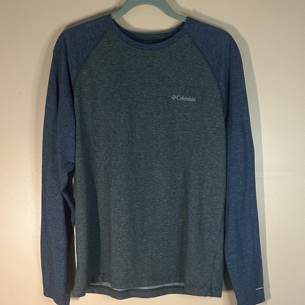 Columbia Men's Two-Tone Blue Long Sleeve Tee